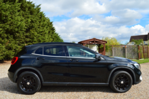 2018 Mercedes-Benz Gla 1.6 Gla200 Se in Black — image 4