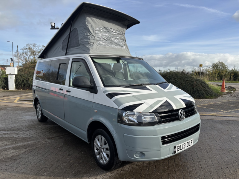 2013 Volkswagen Transporter 2.0 Tdi T30 Startline in White — image 1