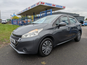 2014 Peugeot 208 1.4 Hdi Access+ in Grey — image 2