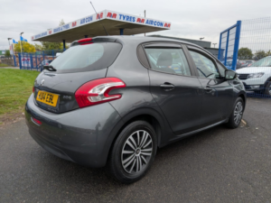 2014 Peugeot 208 1.4 Hdi Access+ in Grey — image 4