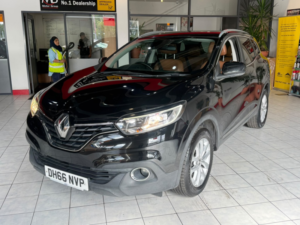 2017 Renault Kadjar 1.5 Dynamique Nav Dci 110 in Black — image 5