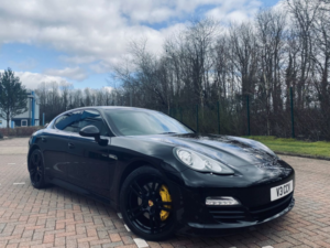2012 Porsche Panamera D V6 Tiptronic in Black — image 3