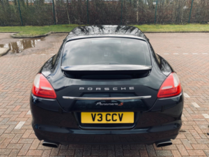 2012 Porsche Panamera D V6 Tiptronic in Black — image 5