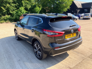 2018 Nissan Qashqai 1.2 Dig-T N-Connecta in Black — image 3