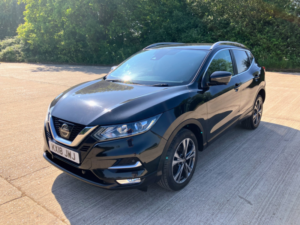 2018 Nissan Qashqai 1.2 Dig-T N-Connecta in Black — image 6