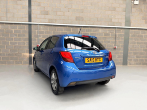 2015 Toyota Yaris 1.33 Dual Vvt-I Icon Euro 5 5dr Euro 5 in Blue — image 4