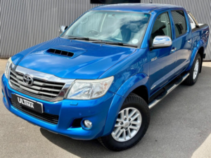 2014 Toyota Hilux 3.0 D-4d Invincible 4WD Euro 5 4dr in Blue — image 2
