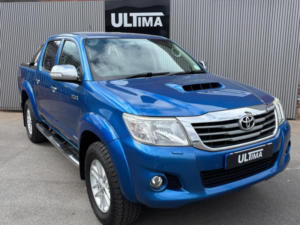 2014 Toyota Hilux 3.0 D-4d Invincible 4WD Euro 5 4dr in Blue — image 5