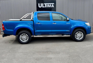 2014 Toyota Hilux 3.0 D-4d Invincible 4WD Euro 5 4dr in Blue — image 6