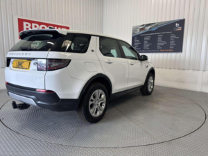 2019 Land Rover Discovery Sport 2.0 D180 Mhev S Auto 4WD Euro 6 (s/s) 5dr in White — image 5