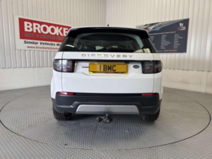 2019 Land Rover Discovery Sport 2.0 D180 Mhev S Auto 4WD Euro 6 (s/s) 5dr in White — image 6