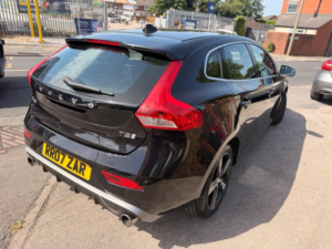 2017 Volvo V40 2.0 T2 R-Design Nav Plus Euro 6 (s/s) 5dr in Black — image 6