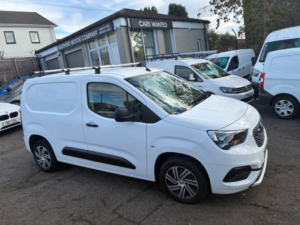 2019 Vauxhall Combo 1.6 Turbo D 2300 Sportive Panel Van 4dr Diesel Manual L1 H1 Euro 6 (s/s) (100 Ps) in White — image 2