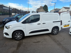 2019 Vauxhall Combo 1.6 Turbo D 2300 Sportive Panel Van 4dr Diesel Manual L1 H1 Euro 6 (s/s) (100 Ps) in White — image 6