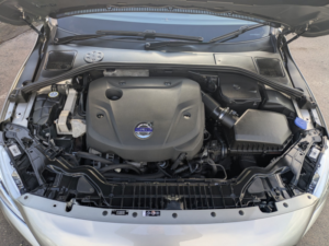 2014 Volvo V60 2.0 D4 Business Edition in Gold — image 6