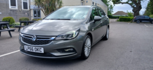 2017 Vauxhall Astra 1.6 Cdti Elite in Grey — image 4