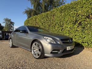 2011 Mercedes-Benz E Class 2.1 E220 Cdi Blueefficiency Sport Edition 125 in Silver — image 3