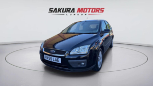 2005 Ford Focus 1.6 Ghia 5dr in Black — image 3
