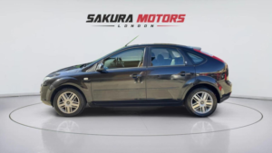 2005 Ford Focus 1.6 Ghia 5dr in Black — image 4