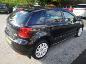 2017 Volkswagen Polo 1.4 Tdi Bluemotion Tech Beats in Black — image 4