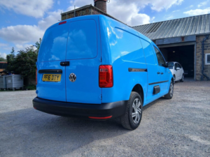 2016 Volkswagen Caddy Maxi 2.0 Tdi C20 Bluemotion Tech Startline Lwb Euro 6 (s/s) 6dr in Blue — image 3