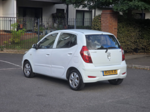 2011 Hyundai I10 1.2 Active Hatchback 5dr Petrol Manual Euro 5 (85 Bhp) in White — image 4