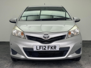 2012 Toyota Yaris 1.33 Dual Vvt-I Tr Multidrive S Euro 5 5dr in Silver — image 2