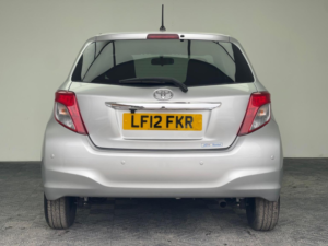 2012 Toyota Yaris 1.33 Dual Vvt-I Tr Multidrive S Euro 5 5dr in Silver — image 5