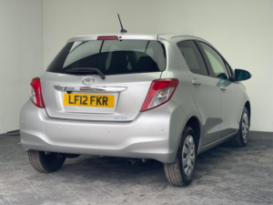 2012 Toyota Yaris 1.33 Dual Vvt-I Tr Multidrive S Euro 5 5dr in Silver — image 6