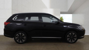2015 Mitsubishi Outlander 2.0h 12kwh Gx3h CVT 4WD Euro 6 (s/s) 5dr in Black — image 5