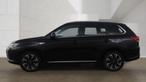 2015 Mitsubishi Outlander 2.0h 12kwh Gx3h CVT 4WD Euro 6 (s/s) 5dr in Black — image 6