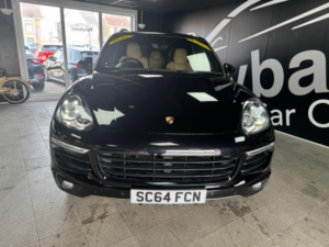 2014 Porsche Cayenne 3.0 Td V6 Tiptronics 4WD Euro 6 (s/s) 5dr in Black — image 2