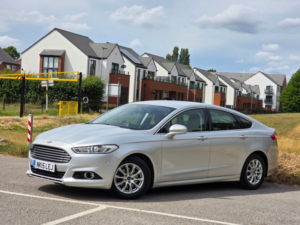 2015 Ford Mondeo 2.0 Tdci Econetic Zetec Hatchback 5dr Diesel Manual Euro 6 (s/s) (150 Ps) in Silver — image 3