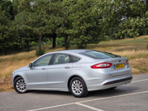 2015 Ford Mondeo 2.0 Tdci Econetic Zetec Hatchback 5dr Diesel Manual Euro 6 (s/s) (150 Ps) in Silver — image 5