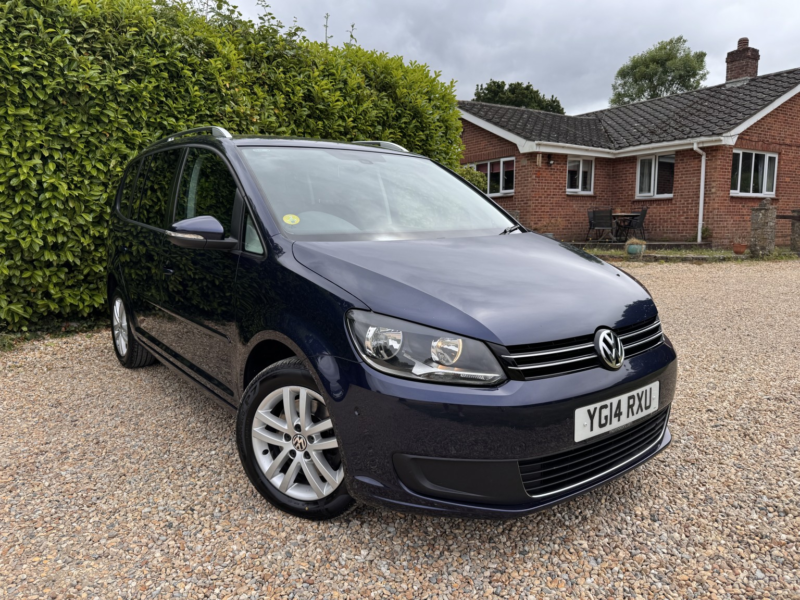 2014 Volkswagen Touran 2.0 Tdi Bluemotion Tech Se in Blue — image 1