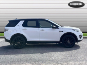 2015 Land Rover Discovery Sport 2.2 Discovery Sport Se Tech Sd4 Auto 4WD 5dr in White — image 2