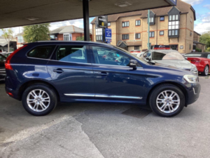 2014 Volvo Xc60 2.4 D5 Se Lux Nav AWD Euro 5 (s/s) 5dr in Blue — image 2