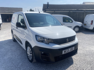 2021 Peugeot Partner 1.5 Bluehdi 1000 Professional in White — image 2