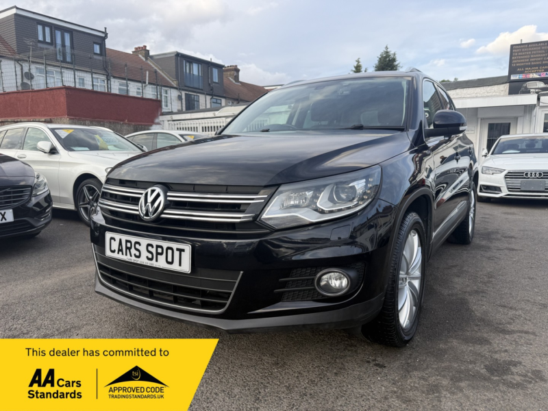 2016 Volkswagen Tiguan 1.4 Tsi Lounge Ed Bmt Fresh Import Verified Mile Finance Avb in Black — image 1