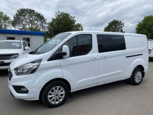 2022 Ford Transit Custom Custom 300 Crew Van Limited — image 2