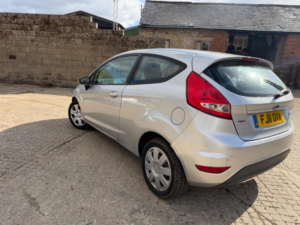 2011 Ford Fiesta 1.4 Tdci Dpf Edge 3dr in Grey — image 6