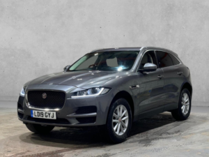 2019 Jaguar F-Pace 2.0 D240 Prestige Auto AWD Euro 6 (s/s) 5dr in Grey — image 4