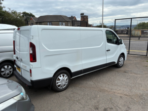 2018 Nissan Nv300 1.6 Dci 1.2t Acenta Panel Van 5dr Diesel Manual L2 H1 Euro 6 (120 Ps) in White — image 3