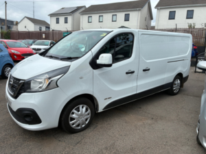 2018 Nissan Nv300 1.6 Dci 1.2t Acenta Panel Van 5dr Diesel Manual L2 H1 Euro 6 (120 Ps) in White — image 5