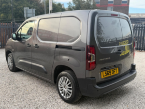 2019 Peugeot Partner 1.6 Bluehdi 650 Professional Standard Panel Van Swb Euro 6 5dr in Grey — image 6