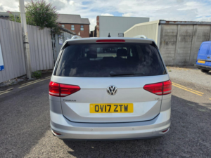 2017 Volkswagen Touran 1.2 Tsi Bluemotion Tech Se Euro 6 (s/s) 5dr in Silver — image 5