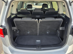 2017 Volkswagen Touran 1.2 Tsi Bluemotion Tech Se Euro 6 (s/s) 5dr in Silver — image 6