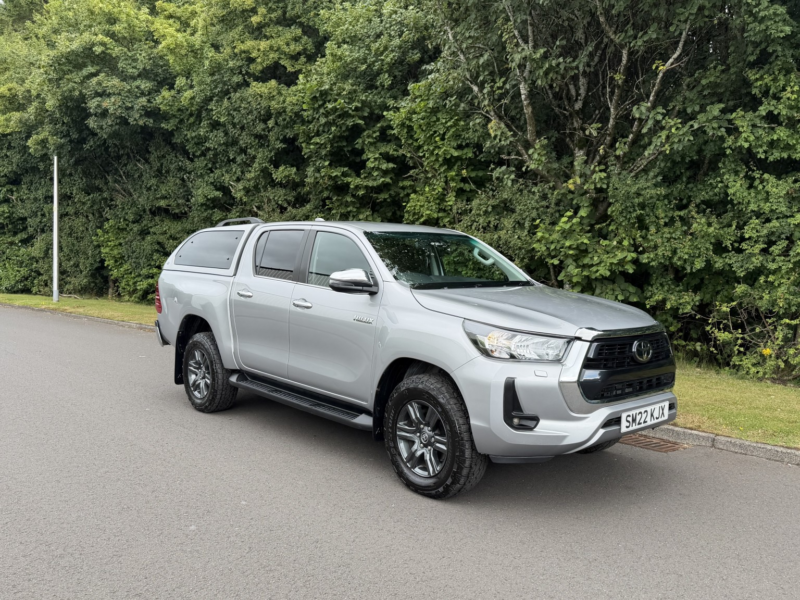 2022 Toyota Hilux 2.4 D-4d Icon in Silver — image 1