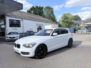 2012 BMW 1 Series 2.0 120d Sport 5-Door in White — image 5