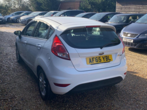 2015 Ford Fiesta 1.25 Zetec Euro 6 5dr in White — image 2